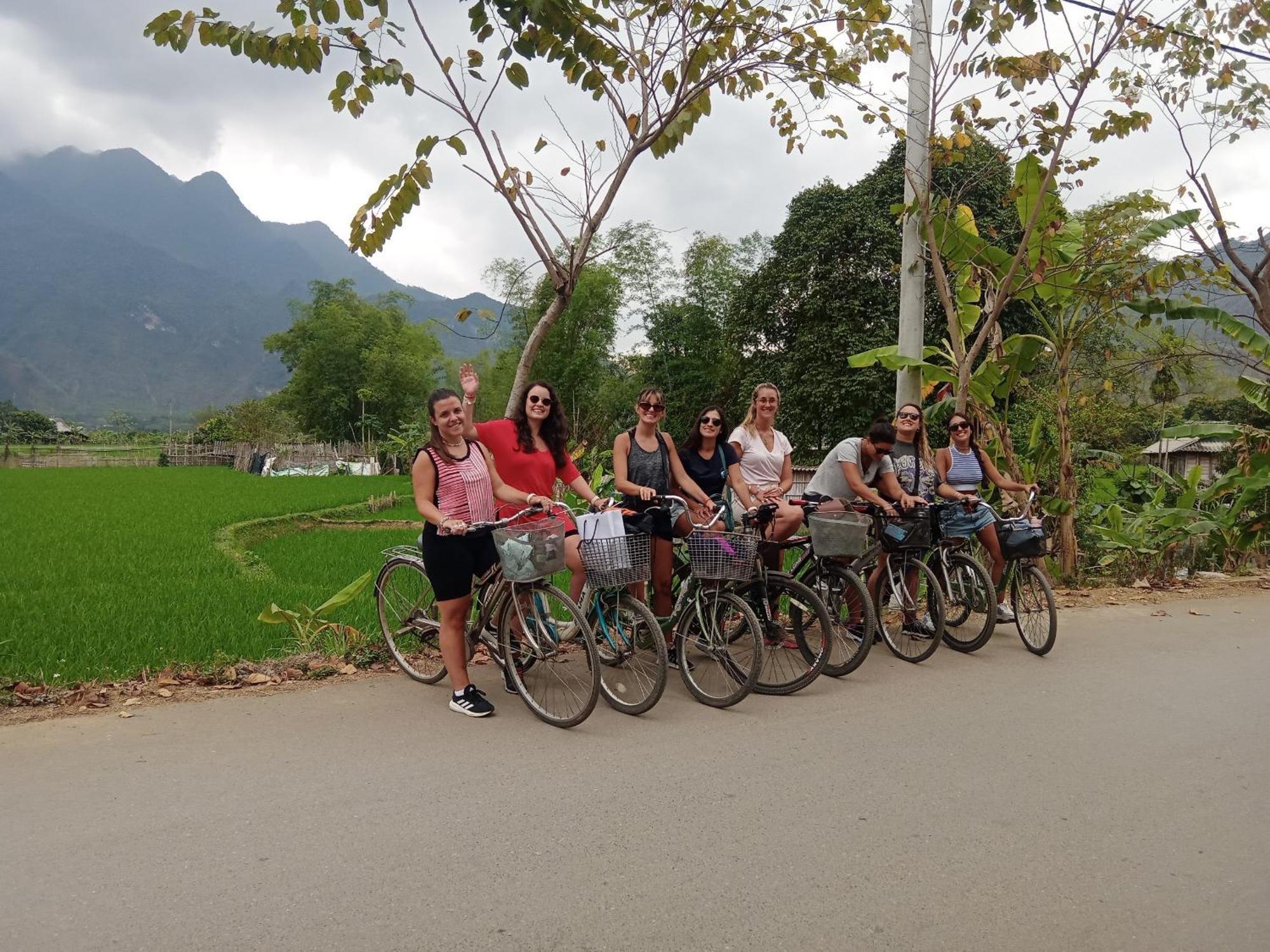 Truong Huy Homestay Mai Châu Bagian luar foto